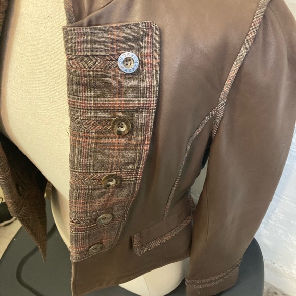 BCBGMAXAZRIA Women’s Brown Leather Crop Military Jacket with Plaid Detailing. - Picture 9 of 11